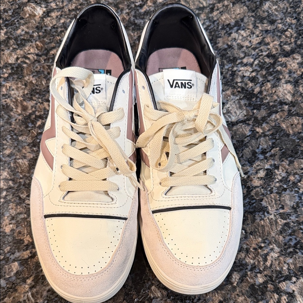 Vans Men's Cream and Black Casual Sneakers